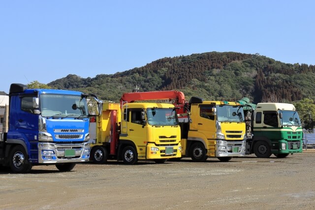 トラックのサイズを種類ごとや職種ごとに紹介！荷物がはみ出す場合や実際の体験談も紹介！ | 運転ドットコム